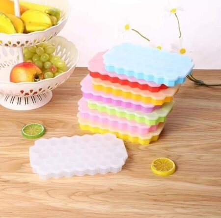 Silicon Ice Cube Tray With Lid (Random Colours)